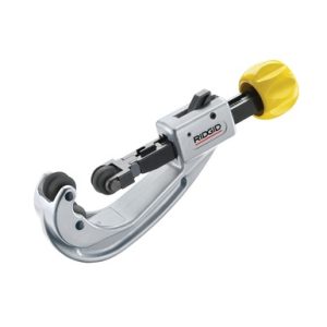 Fast-acting pipe cutter for corrugated stainless steel tubing