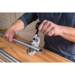 32920_RIDGID_Model 15 Cutter_Action B_72dpi