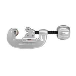 Pipe cutters for stainless steel pipes