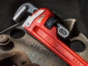 Clés et outils pour tubes