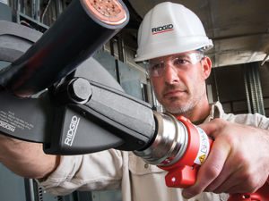 Outils utilitaires et d'électricien